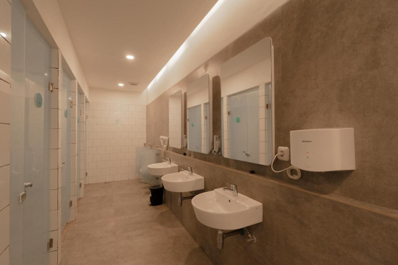 Hotel Bobopod Alun-Alun, Malang Exterior foto